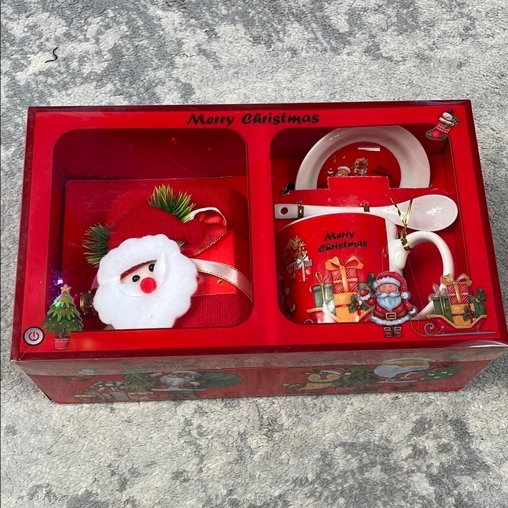 NIB Christmas Holiday Gift Set Mug and Hand Towel White Elephant